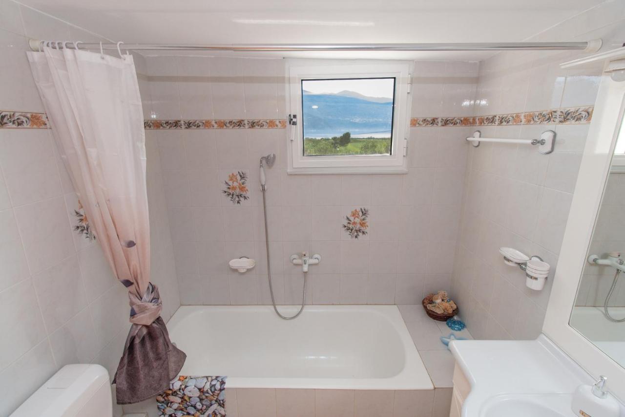 Villa Sea & Olives House Lixouri Esterno foto